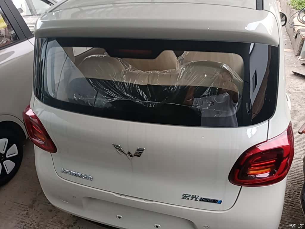 Wuling MINIEV, 2026 6