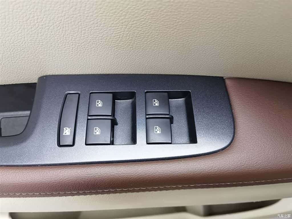 Buick GL8, 2018 9