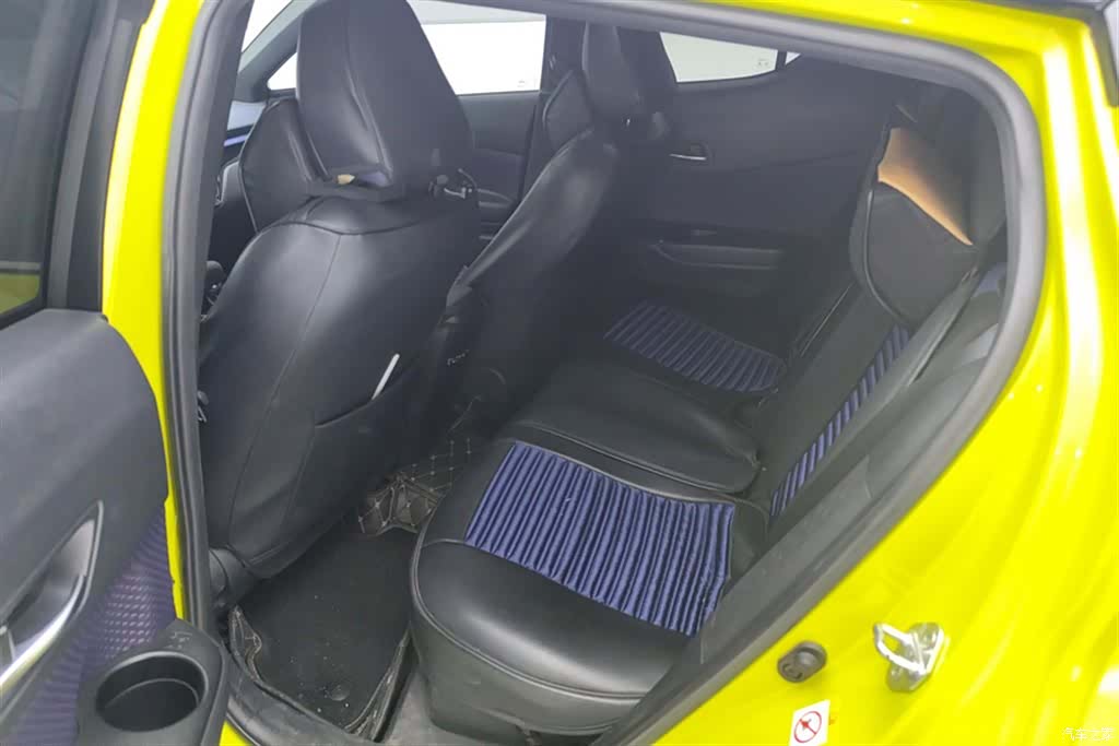 Toyota C-HR, 2019 11