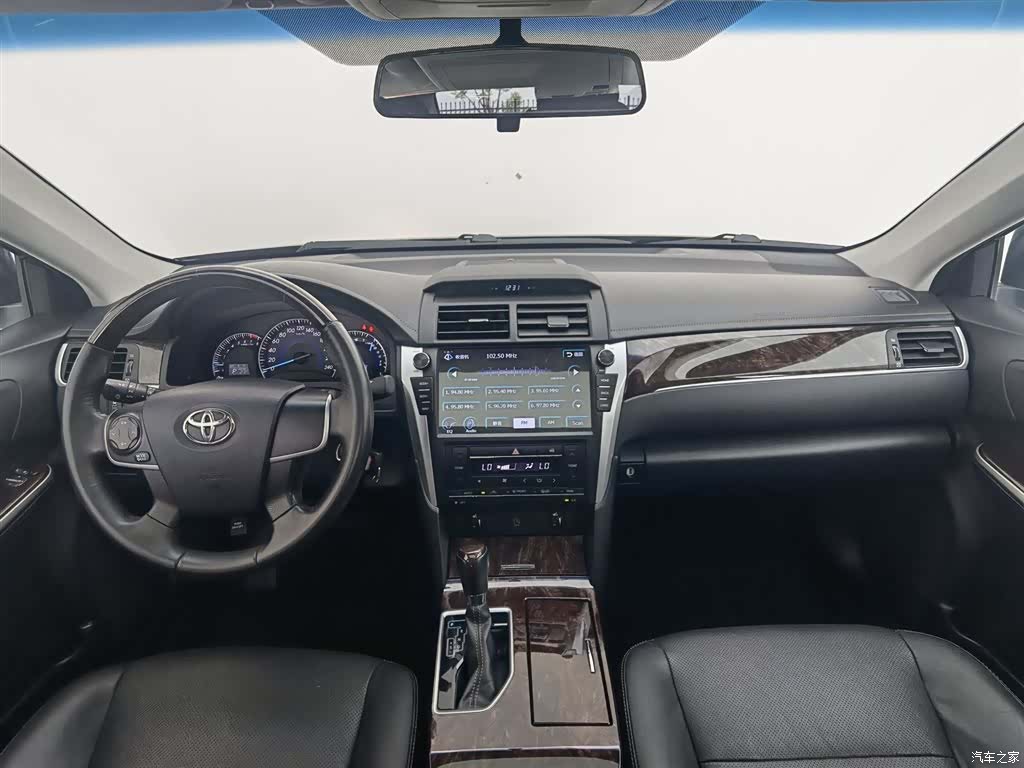 Toyota Camry, 2017 все фото