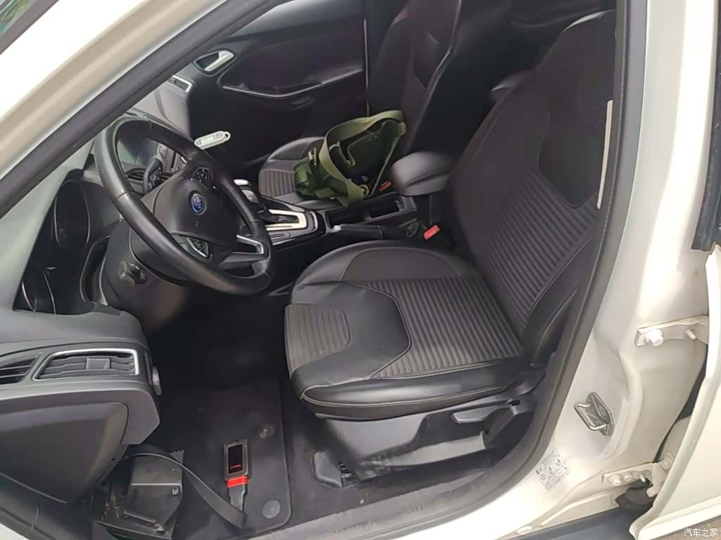 Ford Focus, 2017 15