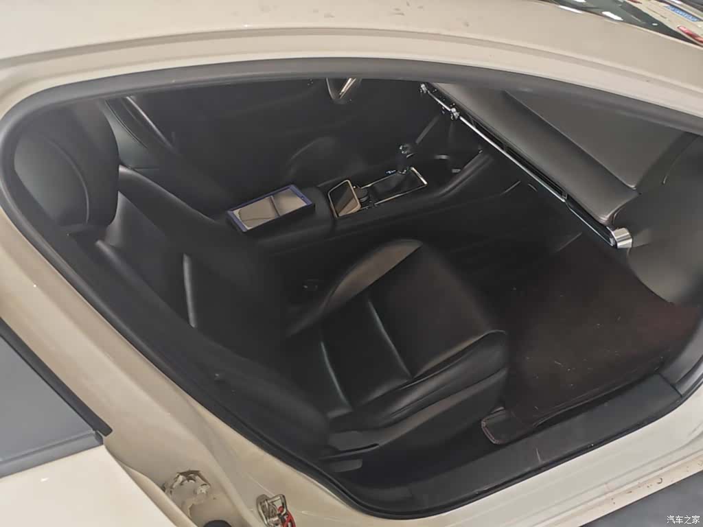 Mazda Mazda3, 2021 25