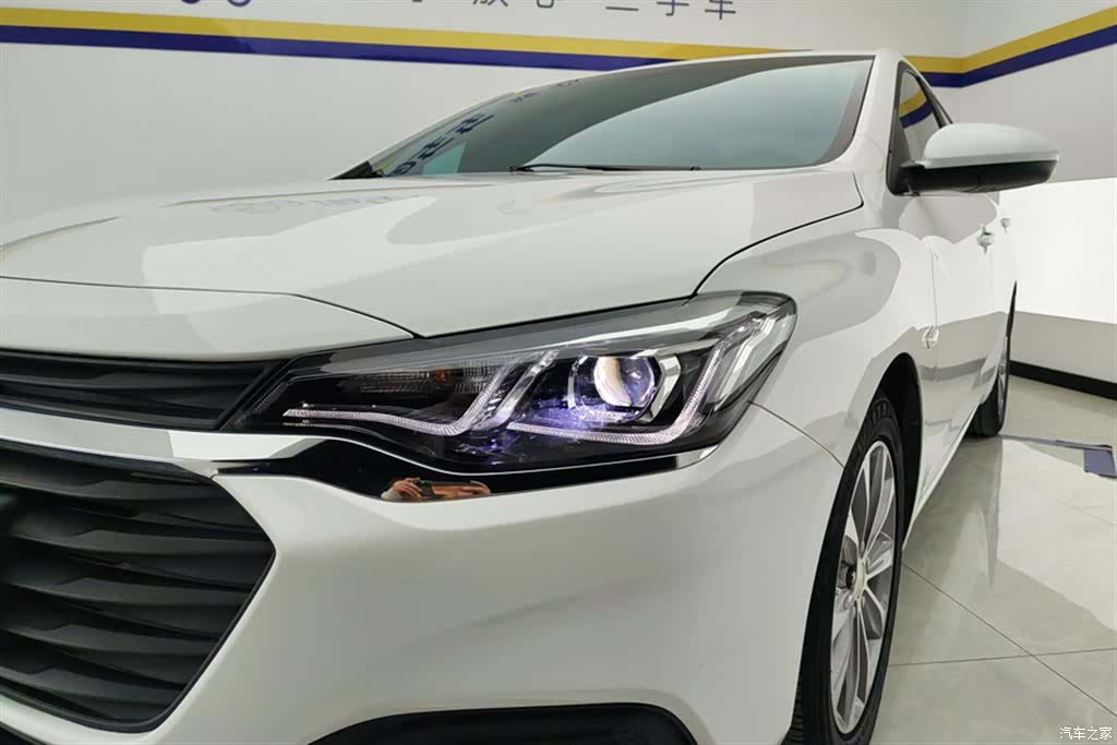 Chevrolet 320, 2022 все фото