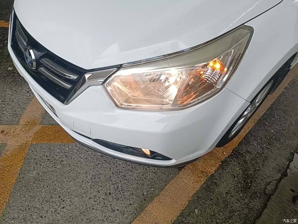 Nissan D50, 2015 24