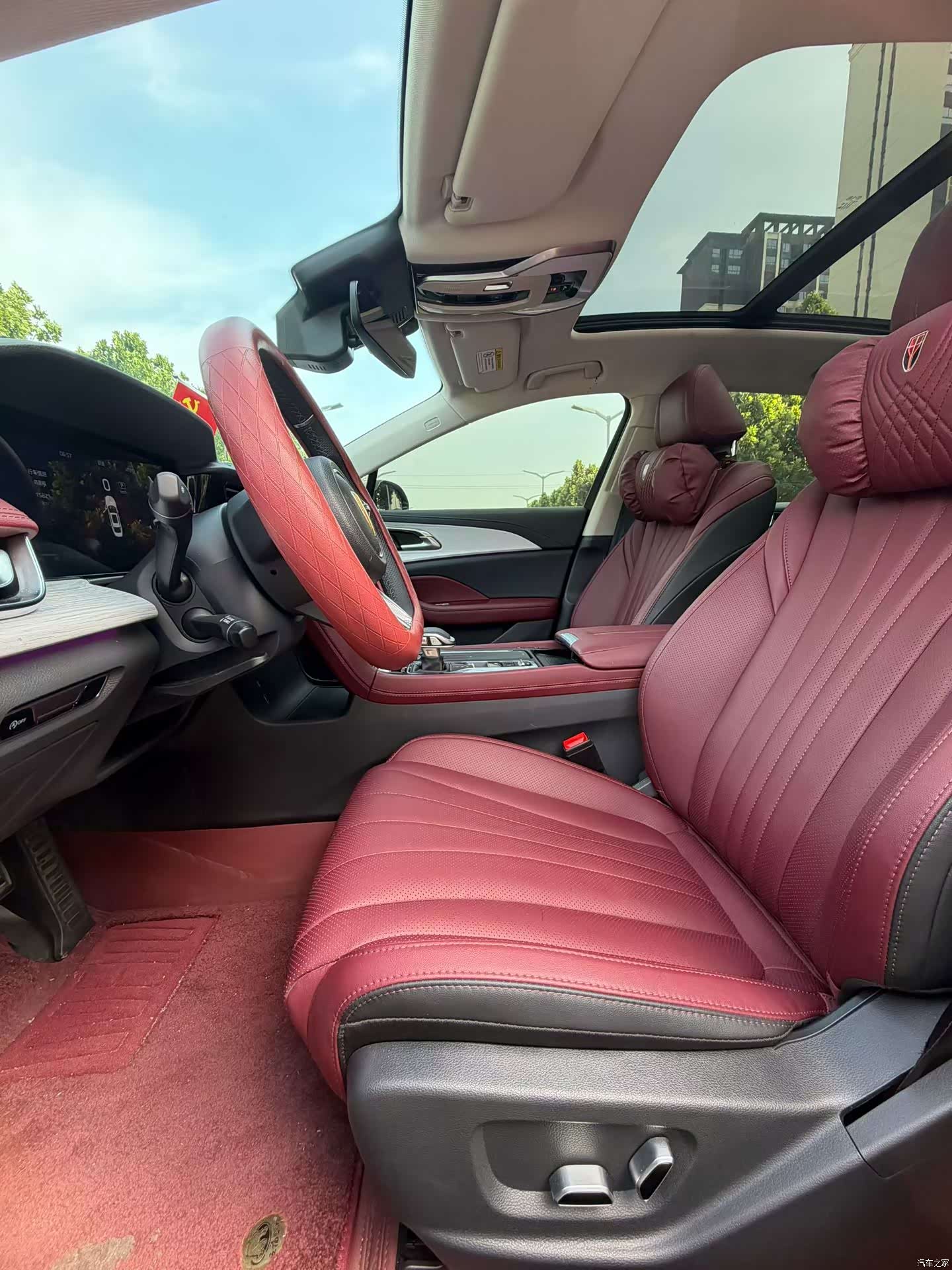 Hongqi H5, 2025 4