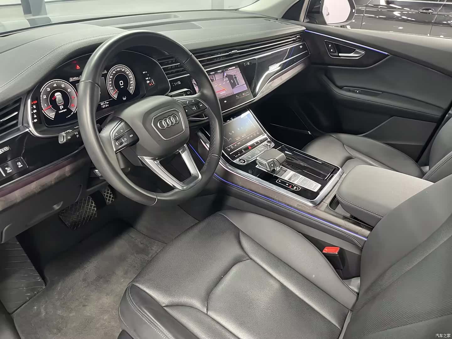 Audi Q8, 2024 11