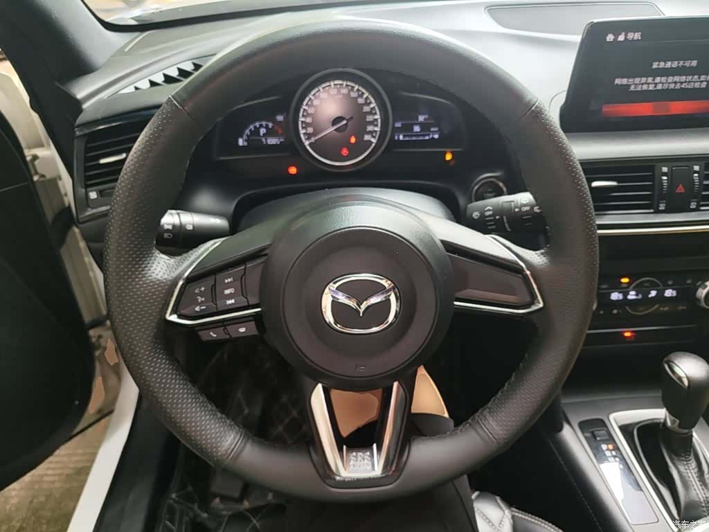 Mazda CX-4, 2020 11
