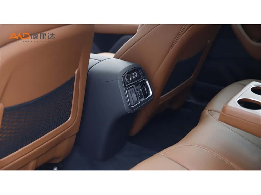Maserati Levante, 2021 9