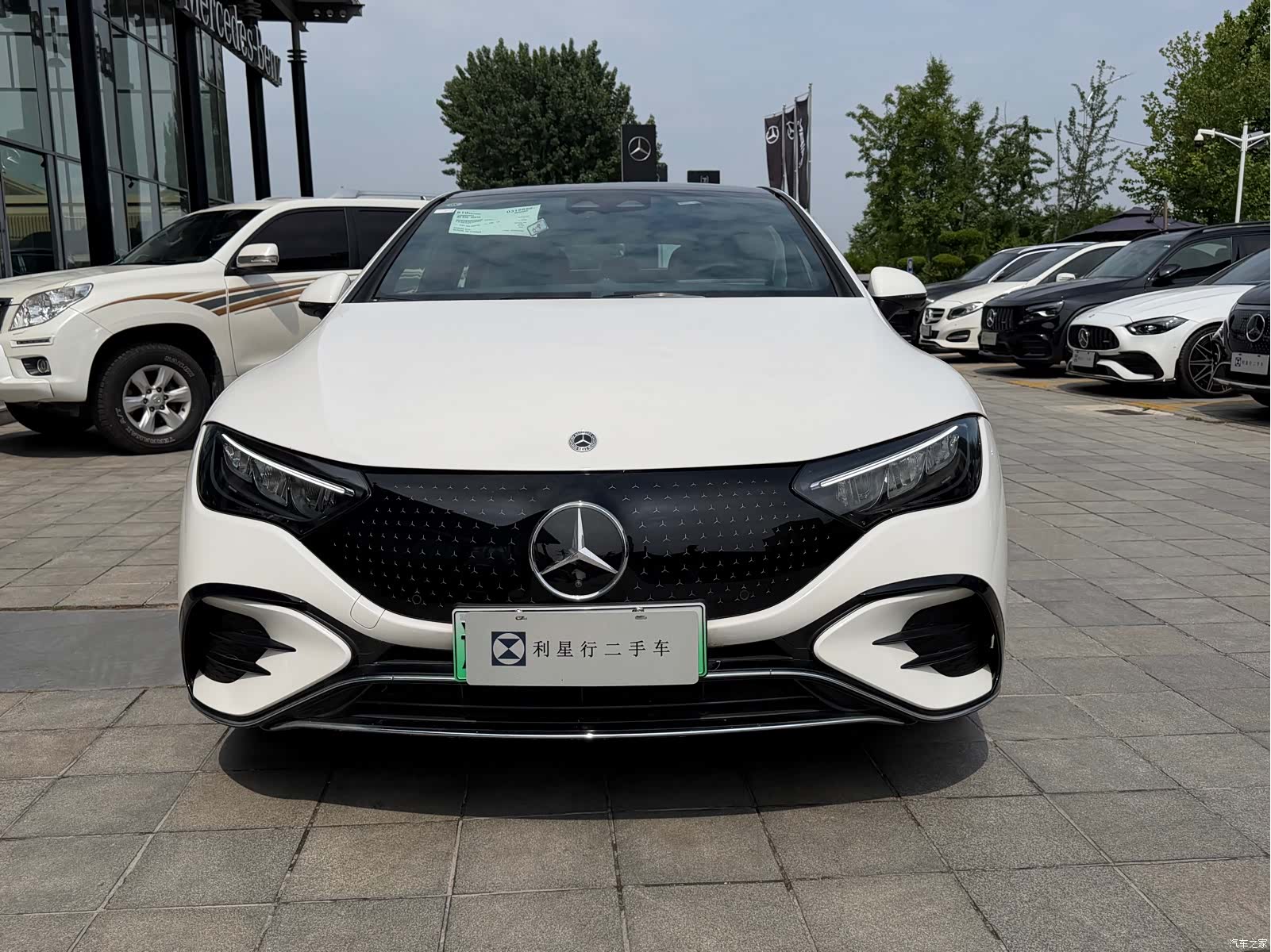 Mercedes-Benz EQE, 2025 все фото