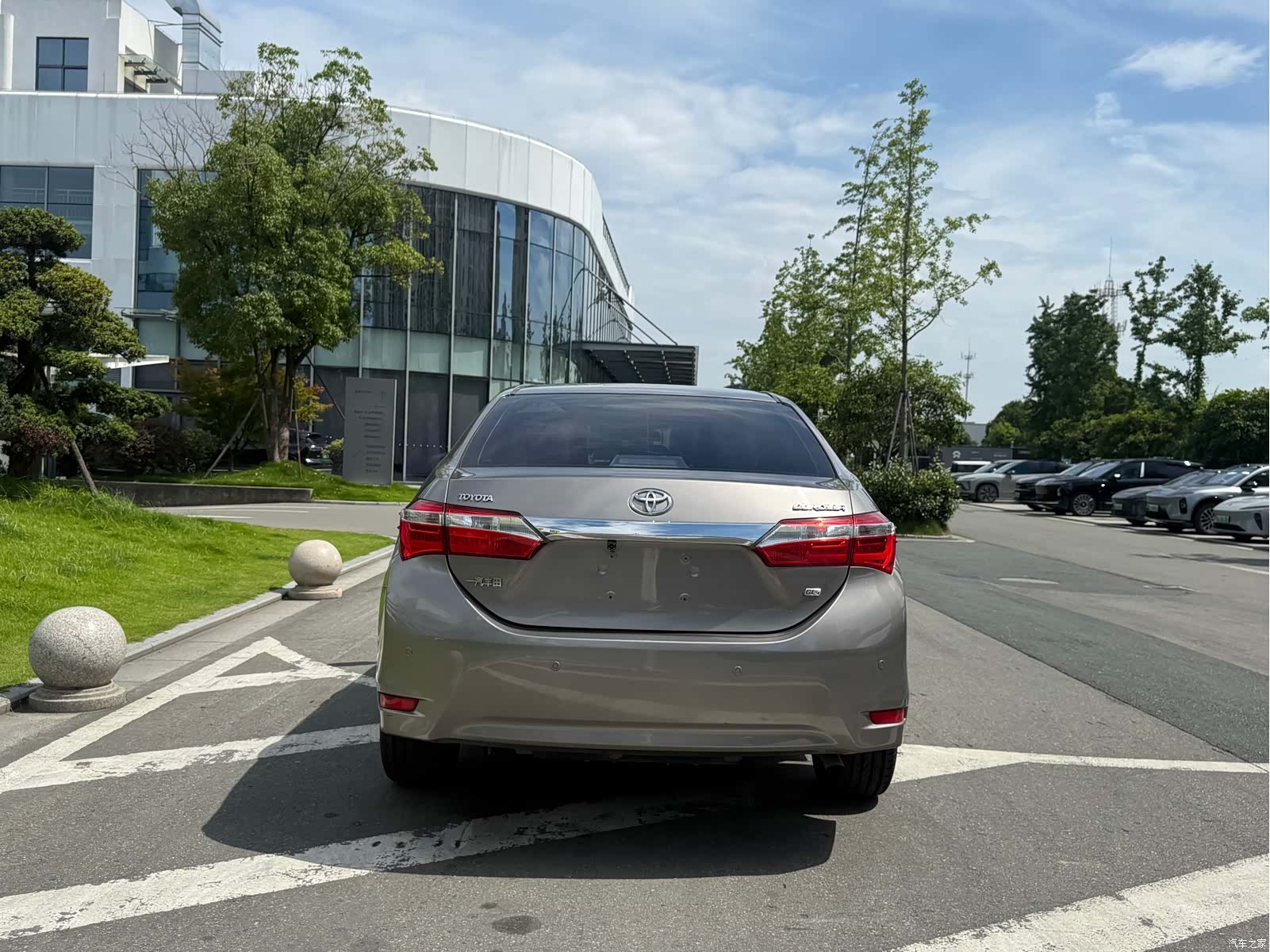 Toyota Corolla, 2015 10