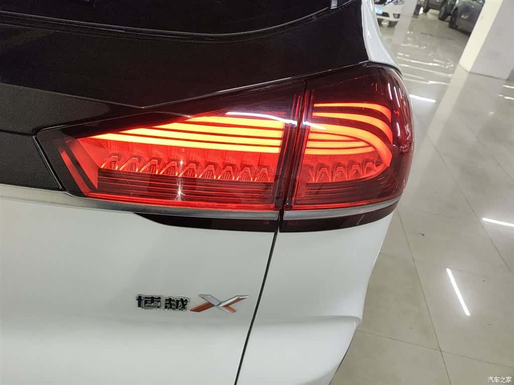 Geely Boyue, 2022 8