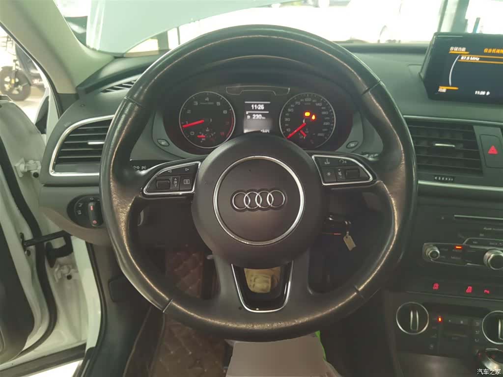Audi Q3, 2016 11