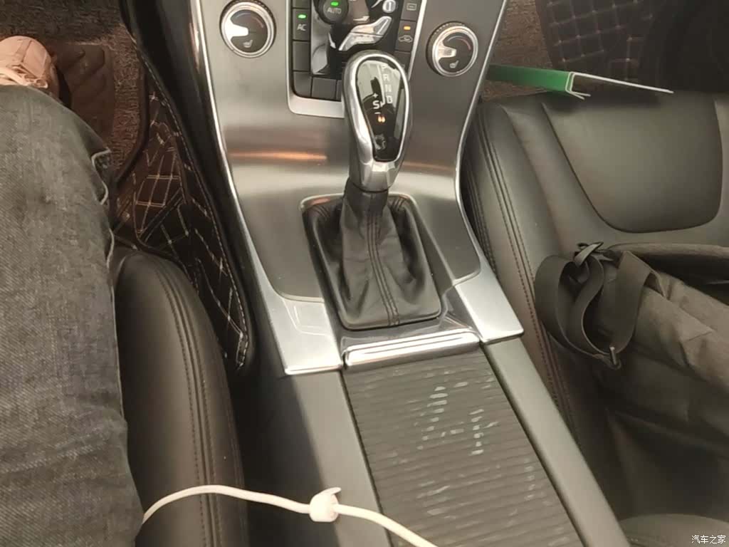 Volvo S60, 2015 14