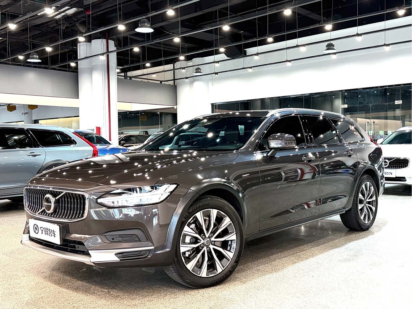 Volvo V90, 2023 1