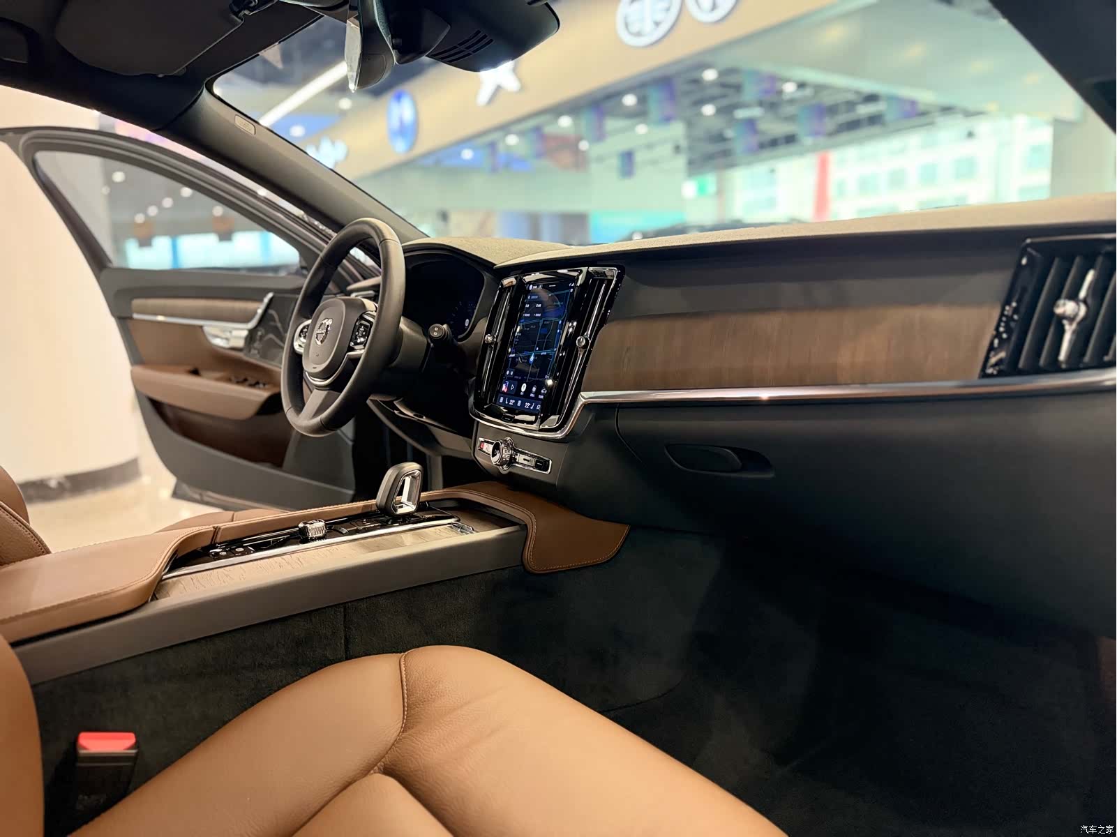 Volvo V90, 2023 11