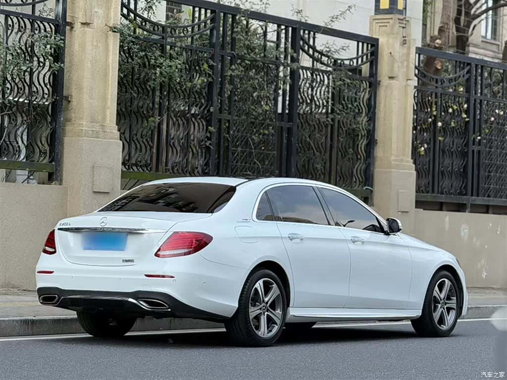 Mercedes-Benz E-Class, 2019 25
