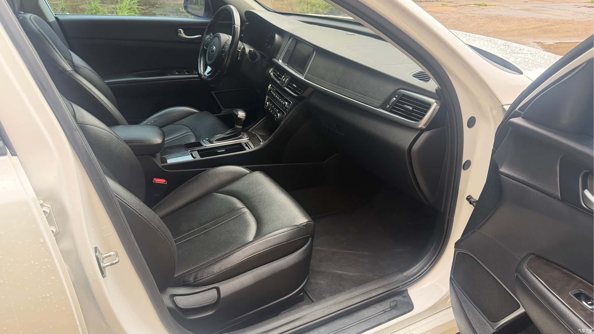 Kia K5, 2017 11