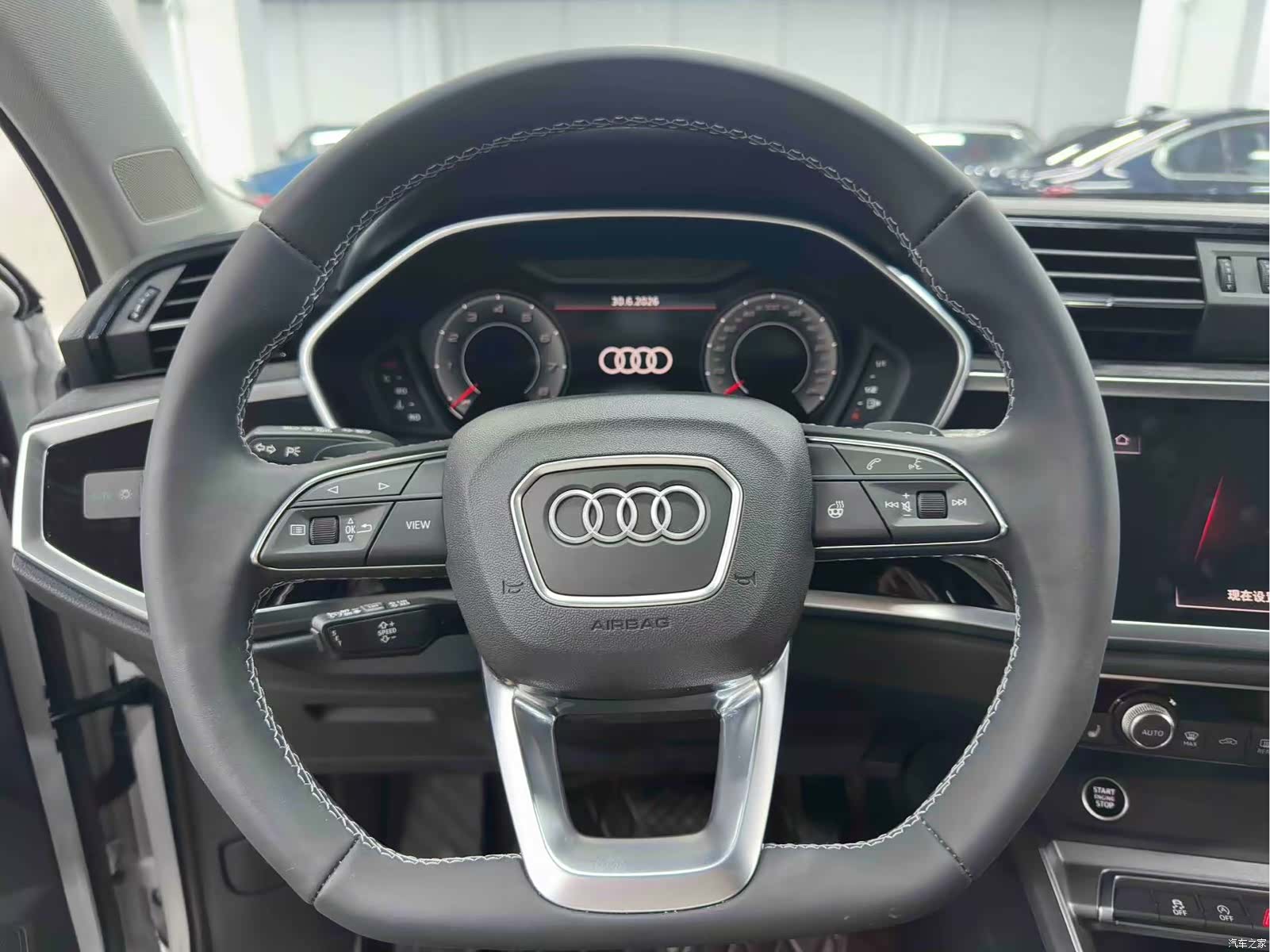 Audi Q3, 2022 12