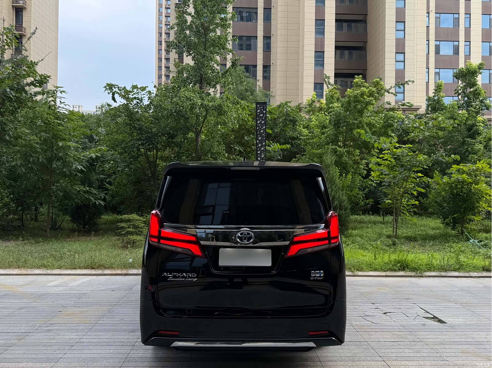 Toyota Alphard, 2023 6