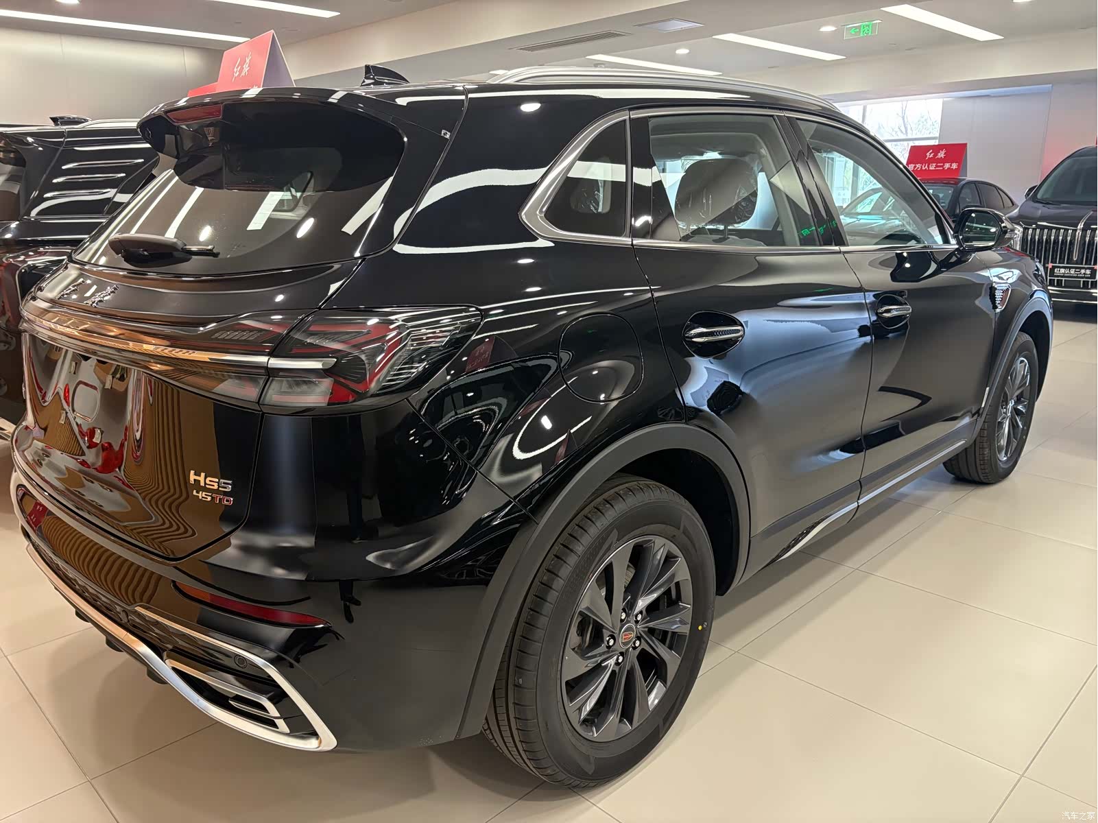 Hongqi HS5, 2026 все фото