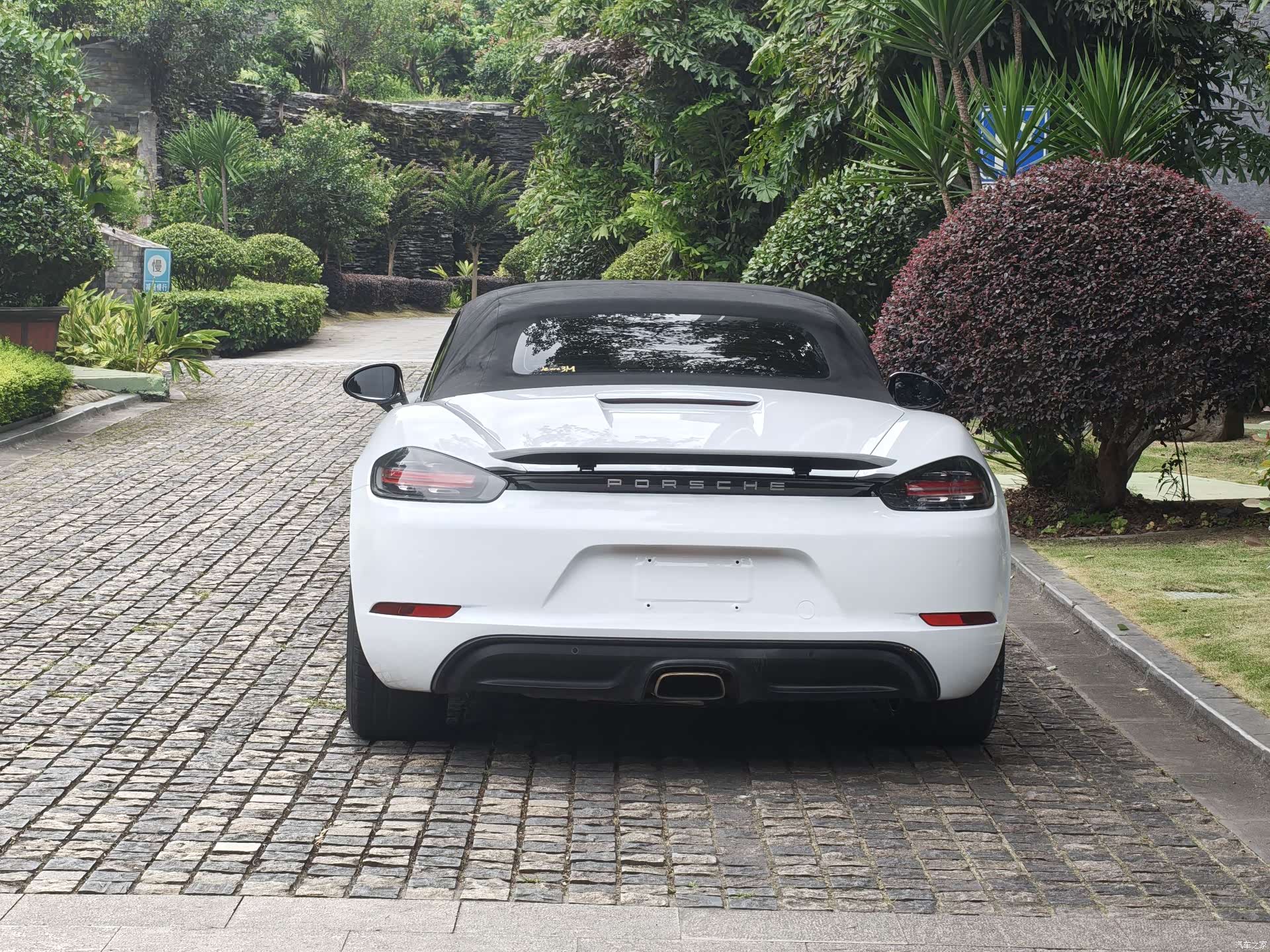 Porsche Boxster, 2018 все фото