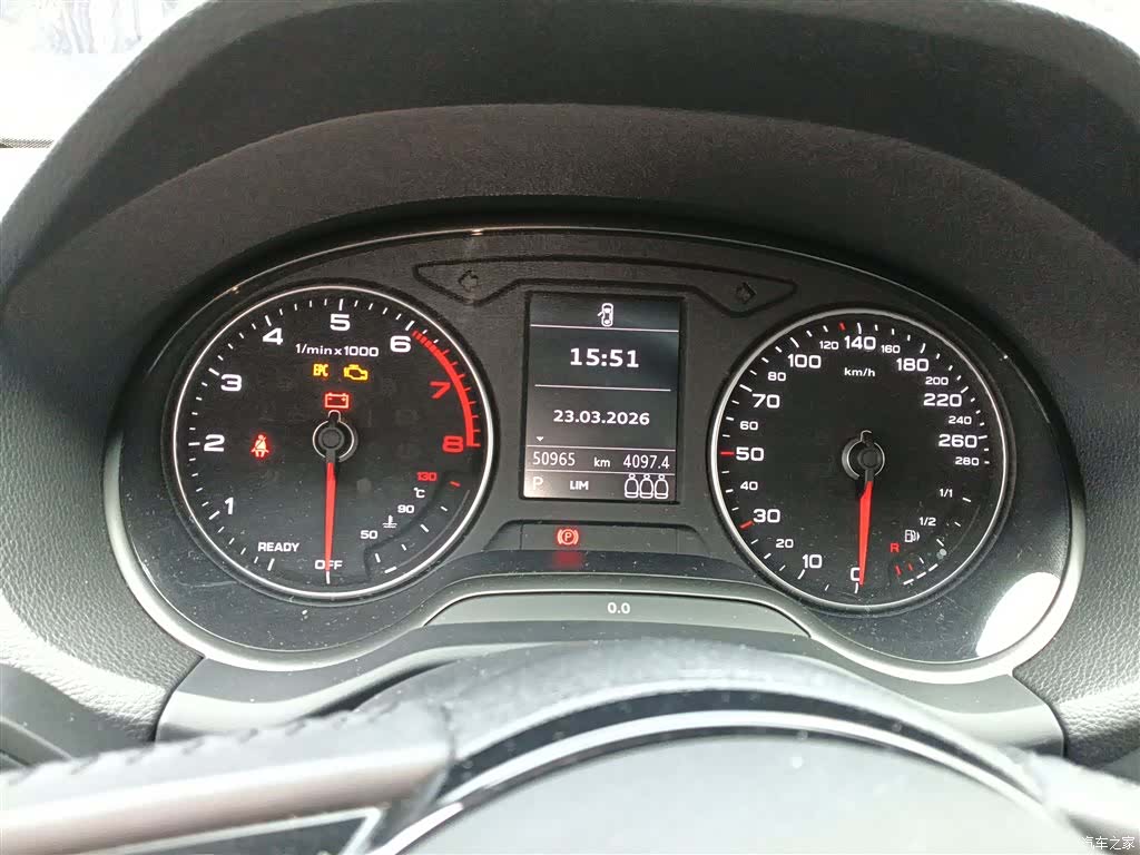 Audi Q2L, 2020 8