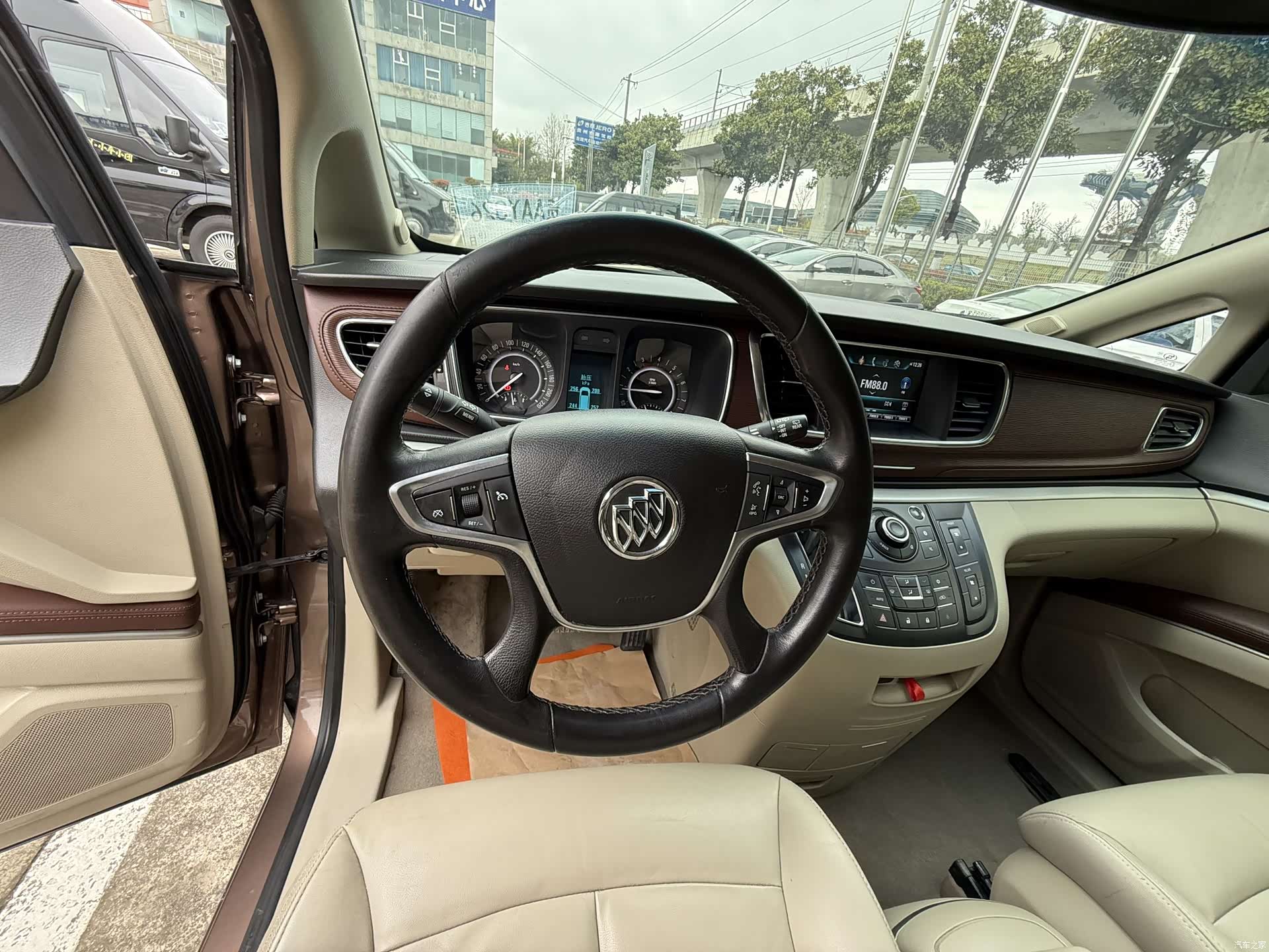 Buick GL8, 2019 12