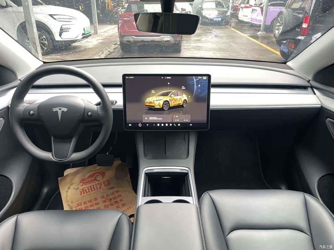 Tesla Model Y, 2024 все фото