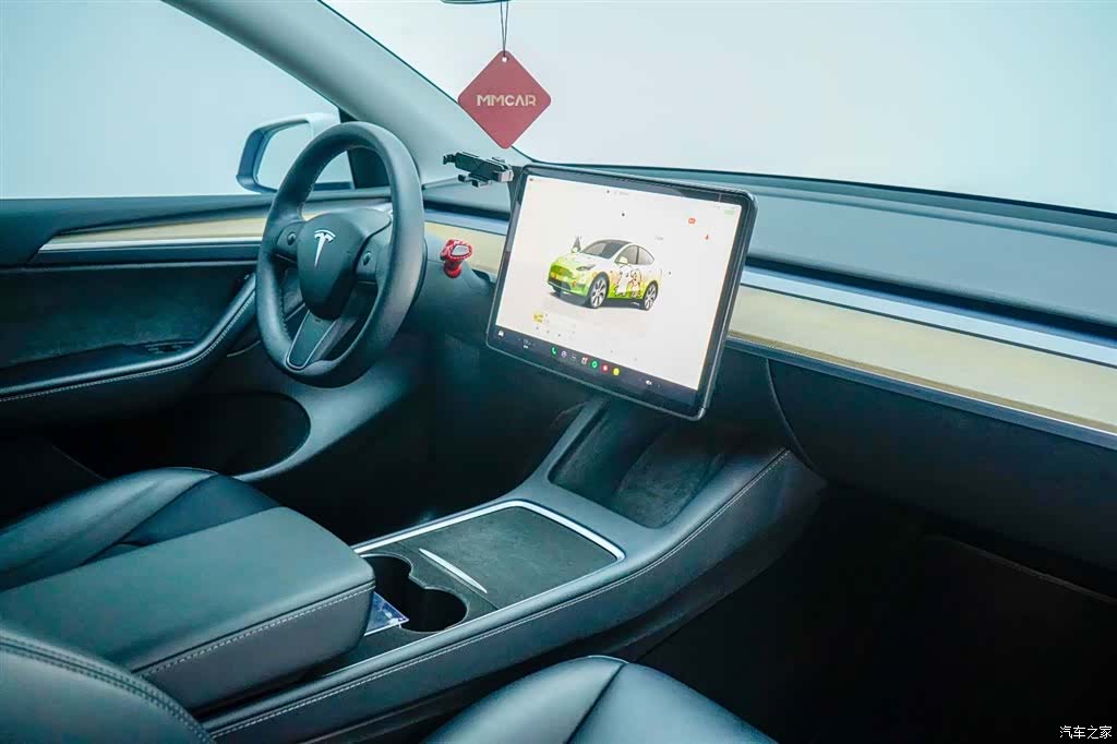 Tesla Model Y, 2022 21