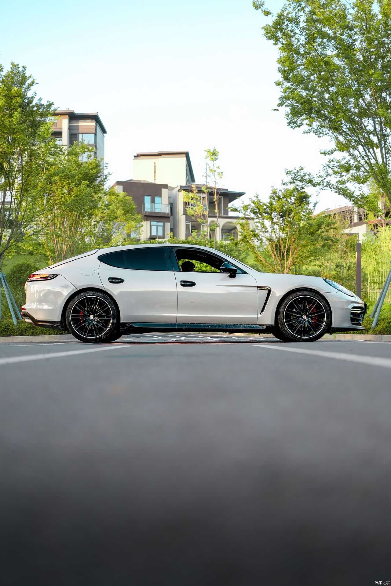 Porsche Panamera, 2010 все фото