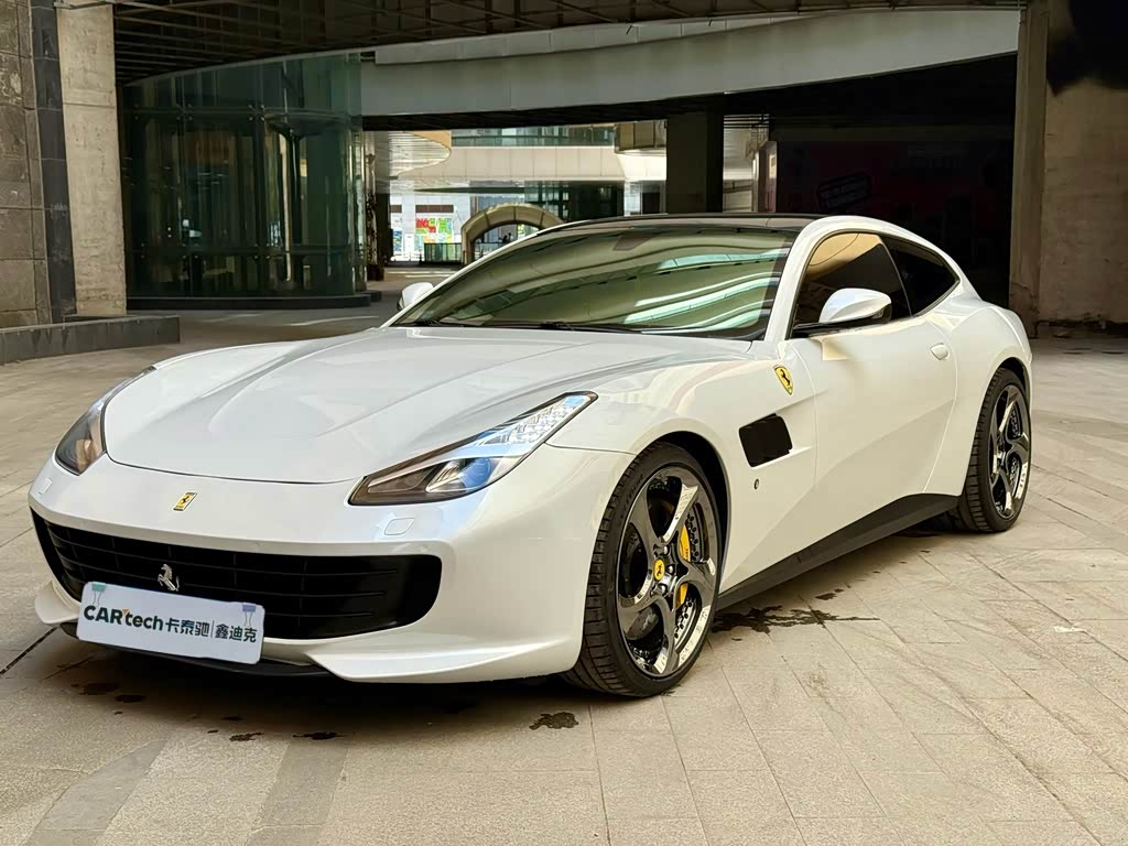 Ferrari GTC4Lusso