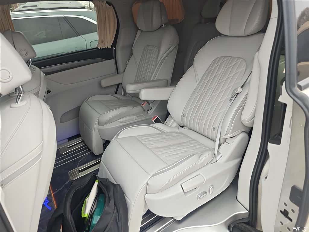 Buick GL8, 2022 13