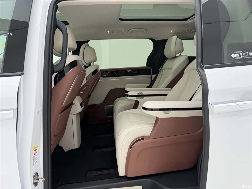 BYD Xia, 2025 17