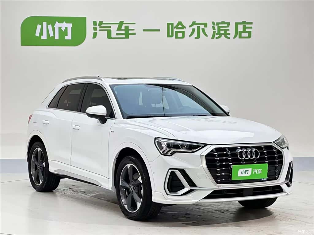 Audi Q3, 2022 все фото