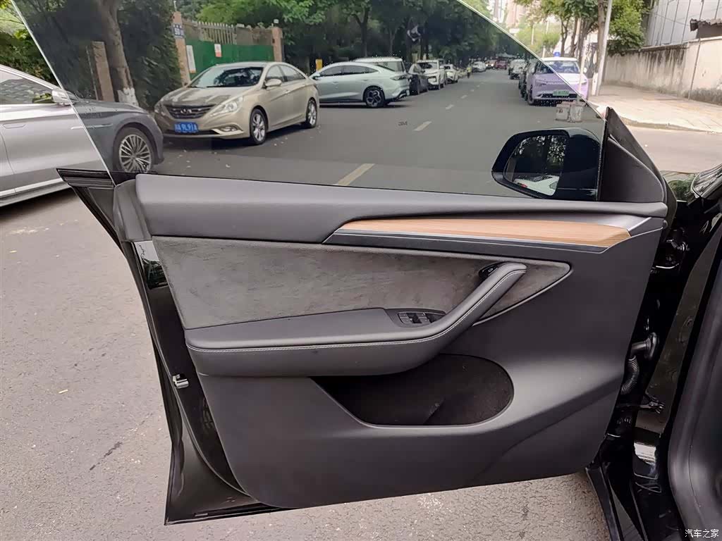 Tesla Model Y, 2022 6