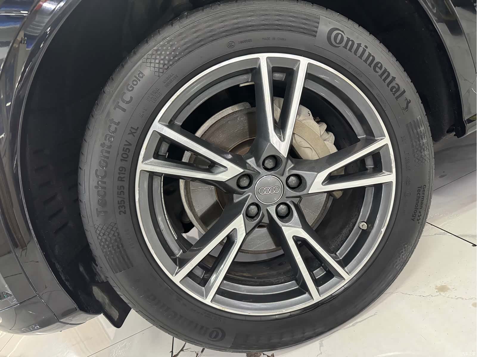 Audi Q5L, 2019 10