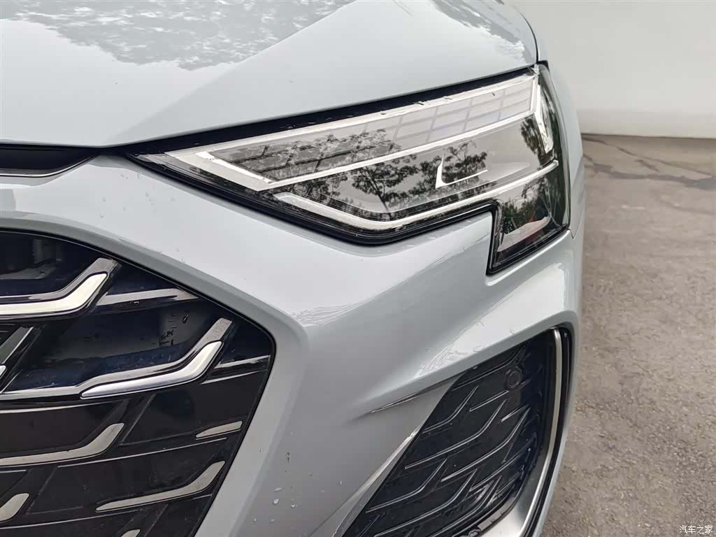 Audi Flying Spur, 2024 16