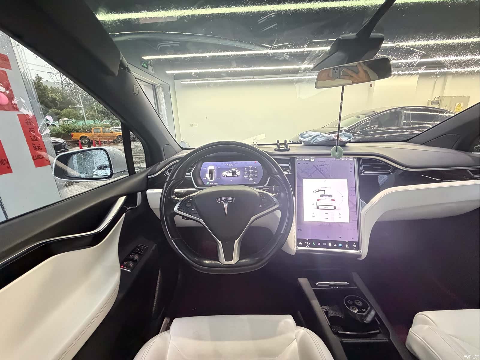 Tesla Model X, 2016 11