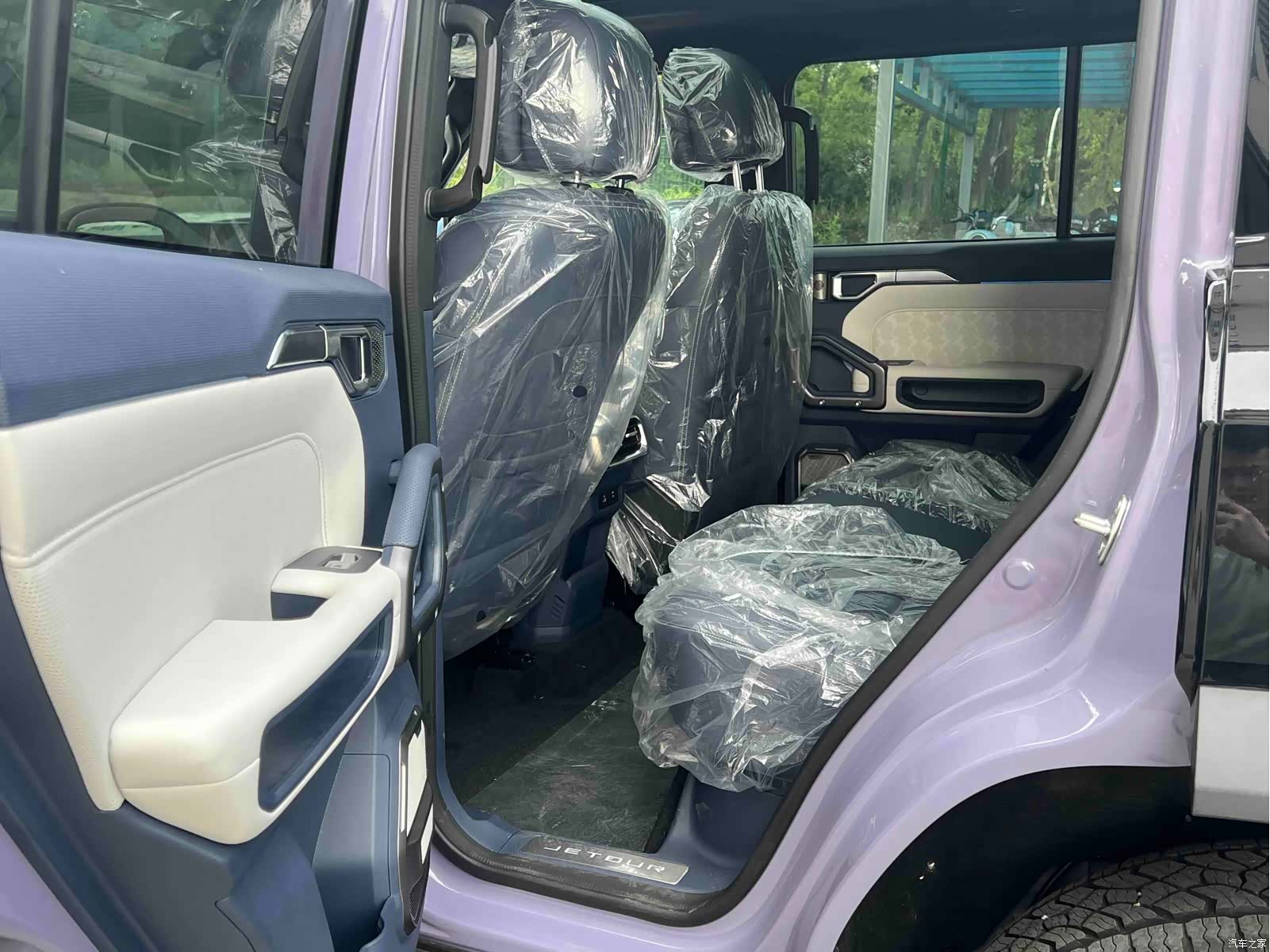 Jetour Traveller, 2026 11