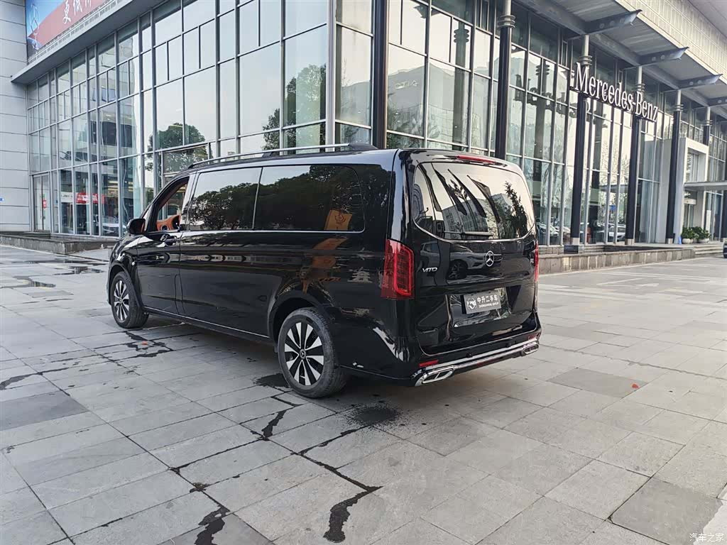 Mercedes-Benz 7, 2023 7