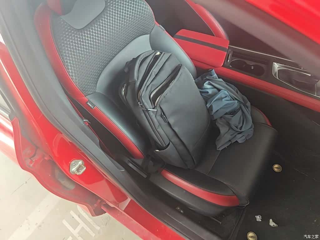 Geely Binray, 2021 25