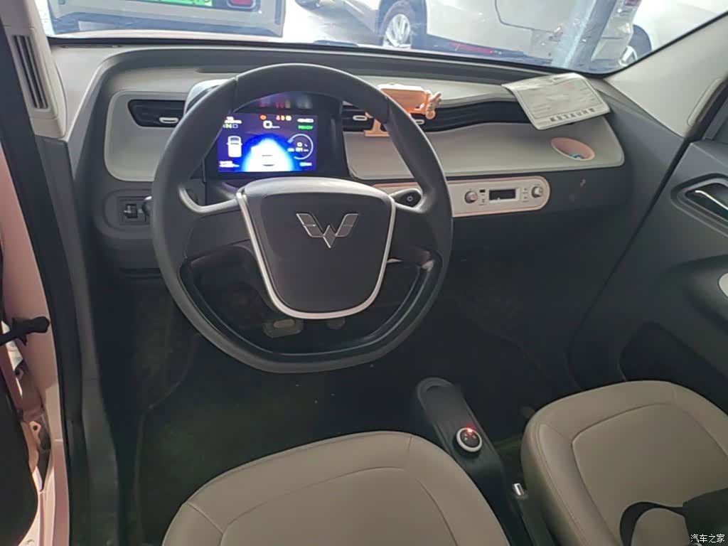 Wuling MINIEV, 2022 10