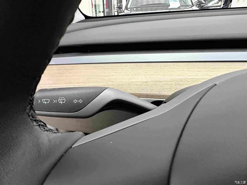 Tesla Model Y, 2023 11