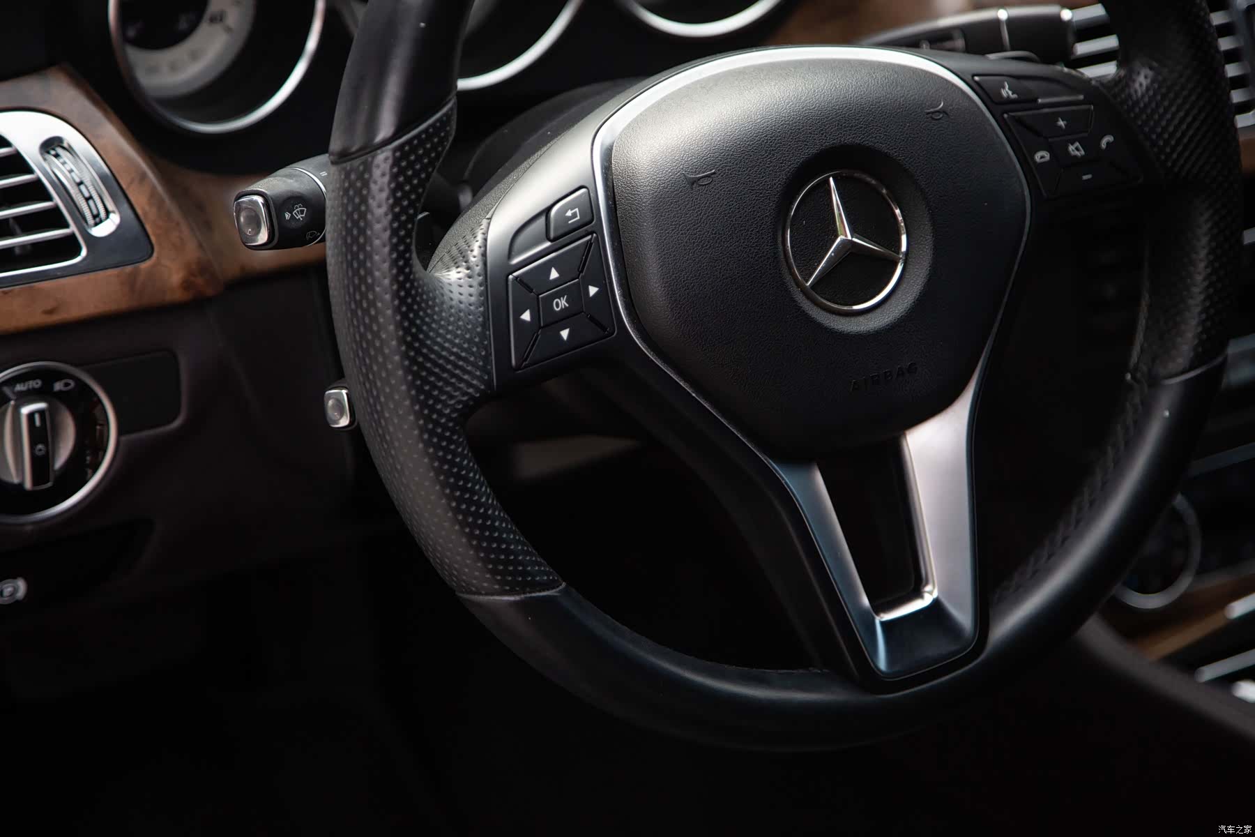 Mercedes-Benz CLS, 2014 4