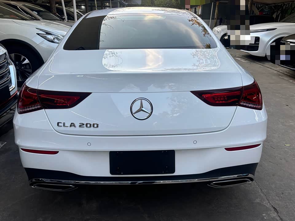 Mercedes-Benz CLA