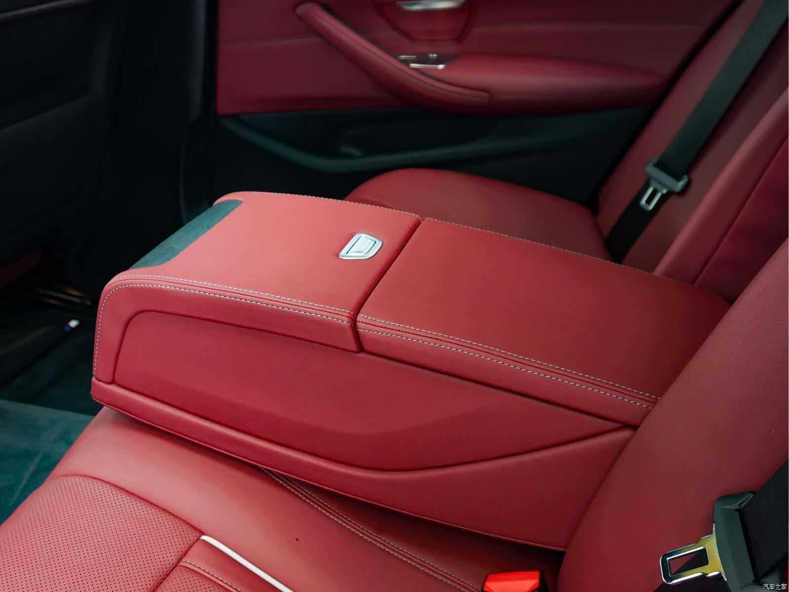 BMW 5 Series, 2023 18