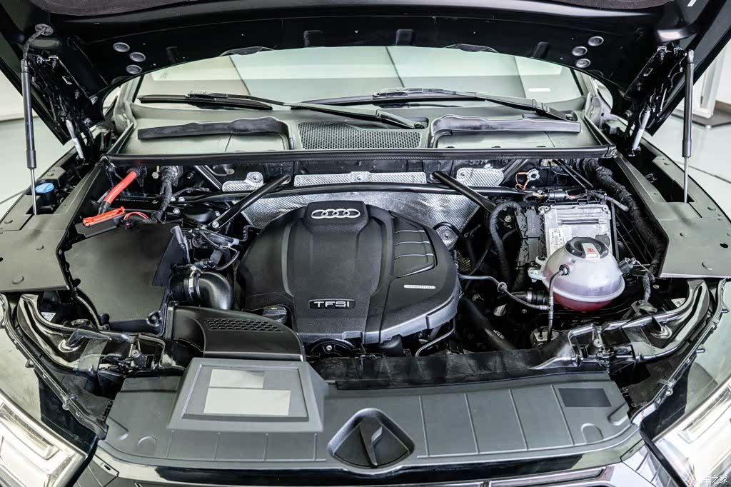 Audi Q5L, 2019 20
