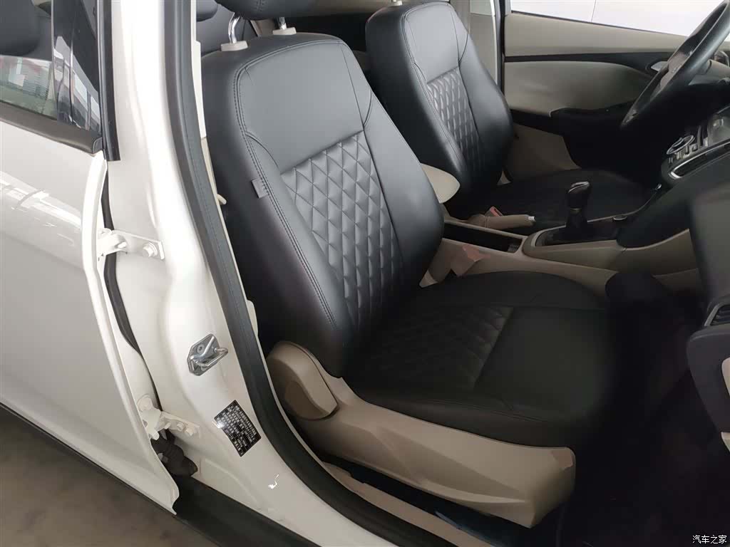 Ford Focus, 2018 25
