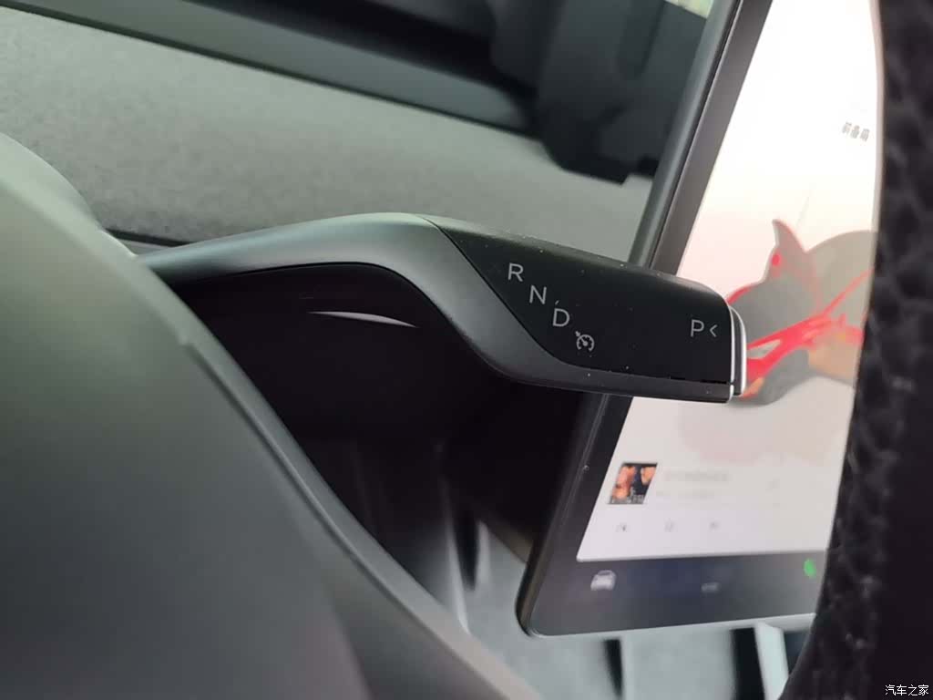 Tesla Model Y, 2023 14