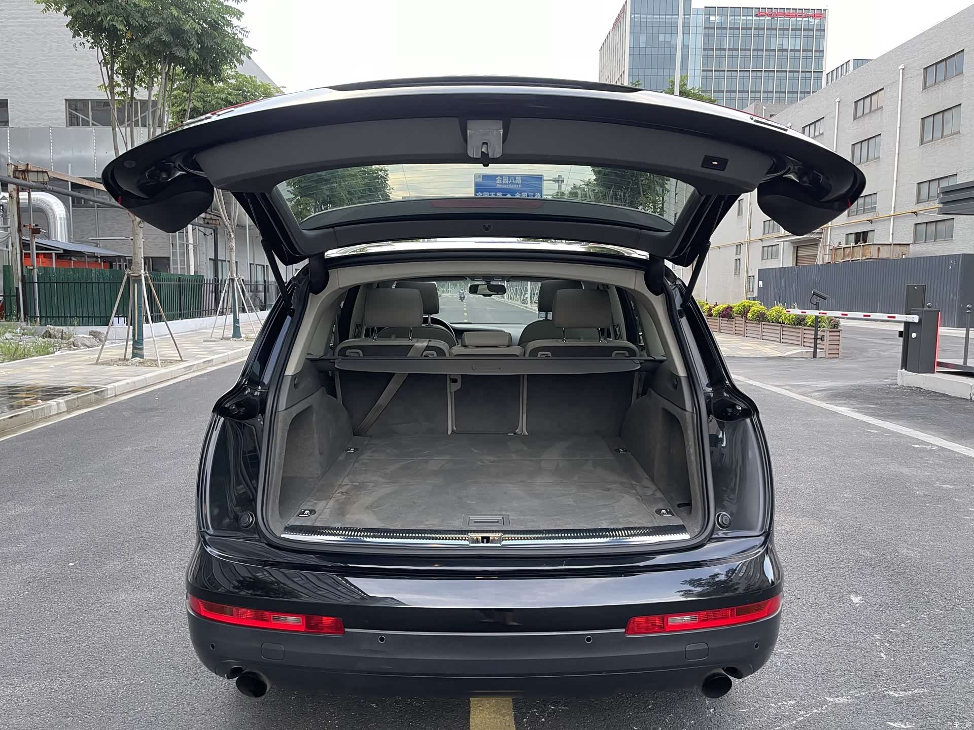 Audi Q7, 2009 15
